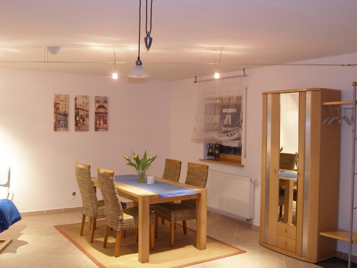 Ferienwohnung Stettfeld Экстерьер фото